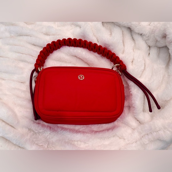 Lululemon Crossbody Bag with Top Handle 2L- Dark Red/ Gold - Picture 3 of 9